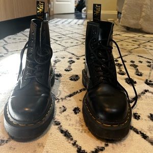 Dr. Martens 1460 smooth leather lace up boots. Women’s size 9.